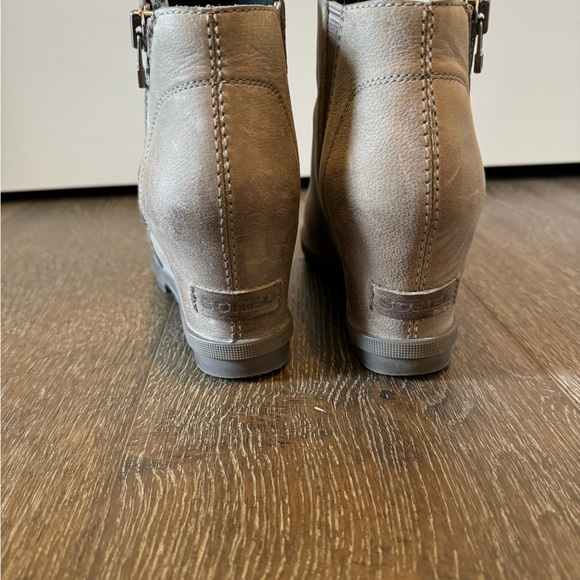 Sorel Wedge bootie size 8.5 - Picture 2 of 7